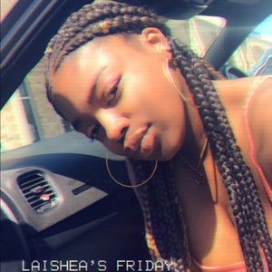 Meet your Posher, Alaishea